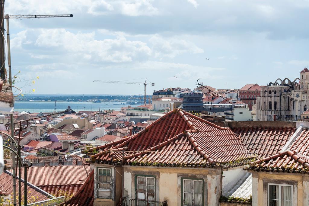 Apartments In Historical Lisbon Exterior photo